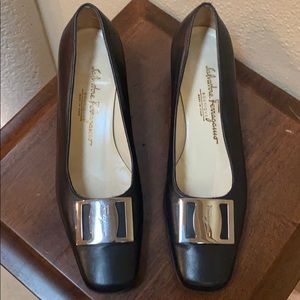Salvatore Ferragamo Boutique pumps silver buckle